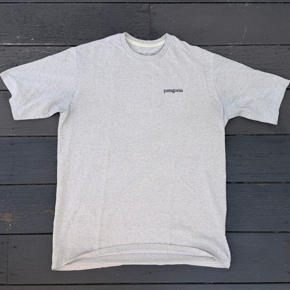 Patagonia P 6 Logo Responsibili Tee Mens Medium Gray Graphic T Shirt